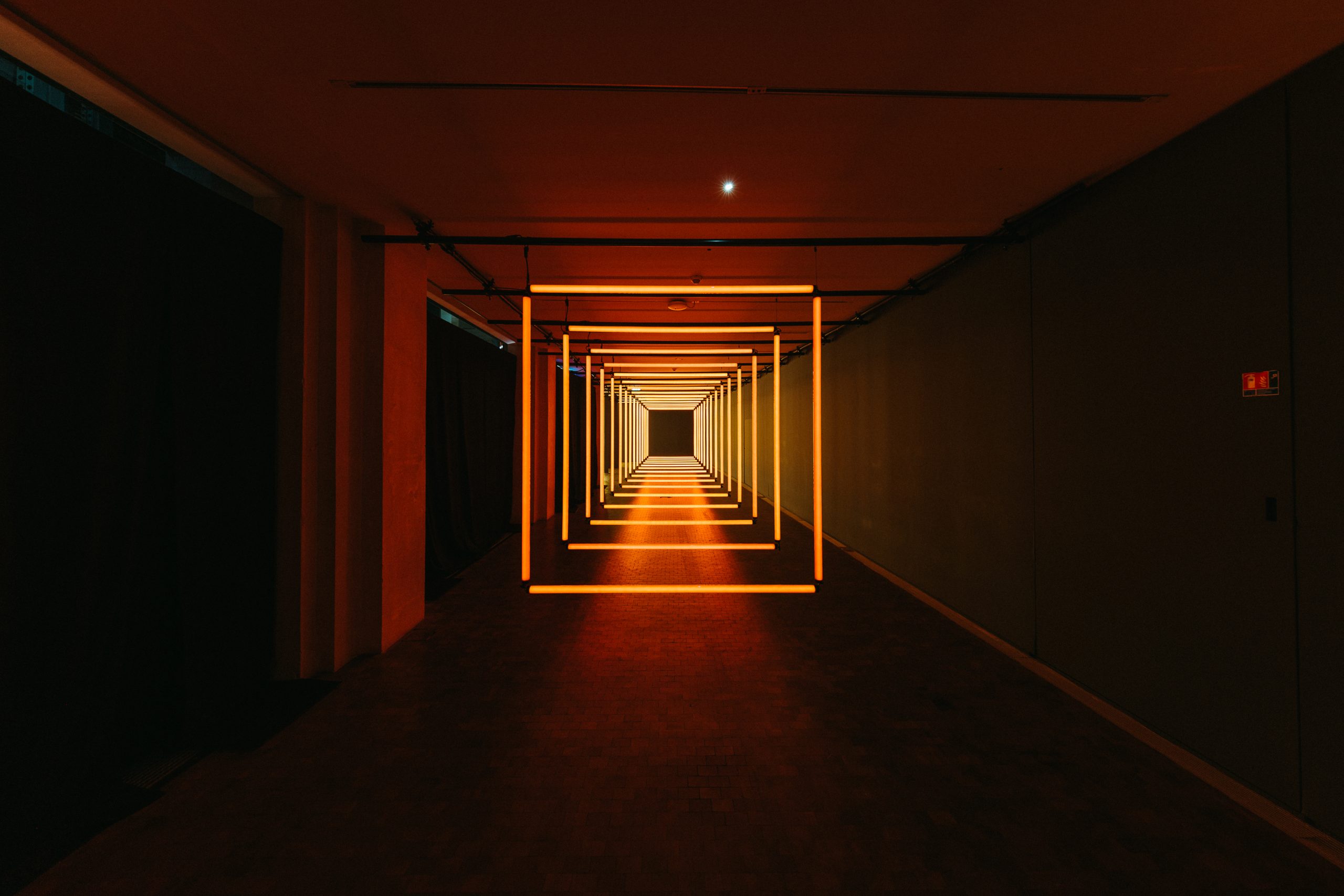 OLIVIER RATSI IN TO LACOSTE LIGHT CLUB